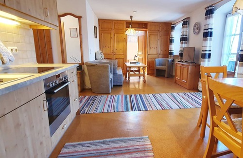 Seeon-Seebruck Apartamento | Apartment 3, 66 sqm for 1-5 persons, 2 sep. Bedroom with balcony