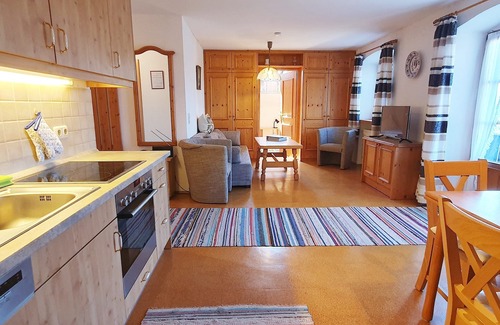 Seeon-Seebruck Apartamento | Apartment 3, 66 sqm for 1-5 persons, 2 sep. Bedroom with balcony