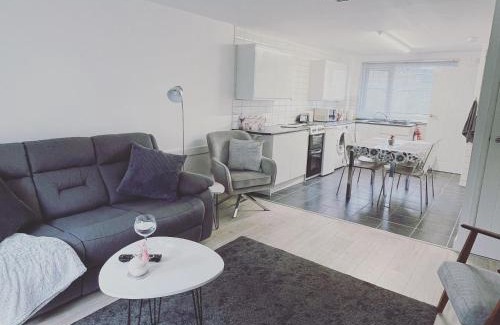 Porth Apartamento | Apartment 3, The Anchorage Porth Way, Porth, Newquay TR7 3NR