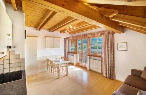 Valdaora di Sopra Apartamento | Apartamento '3' con vistas a la montaña, jardín compartido y Wi-Fi