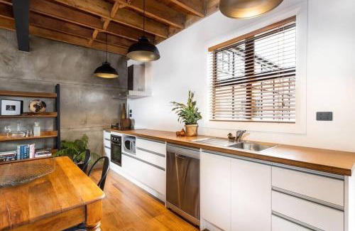 Blenheim Apartamento | Apartment 4 - Haddin Court - Chic NY Loft Style