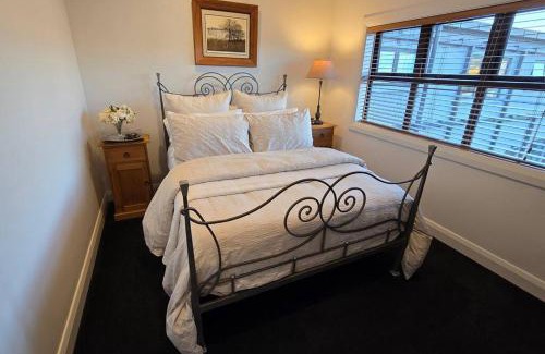 Blenheim Apartamento | Apartment 4 - Haddin Court - Chic NY Loft Style
