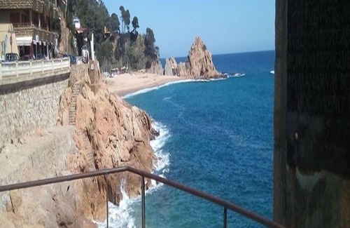 Vidreres Casa | --- Apartamento 4 personas con aire acondicionado y piscina privada.