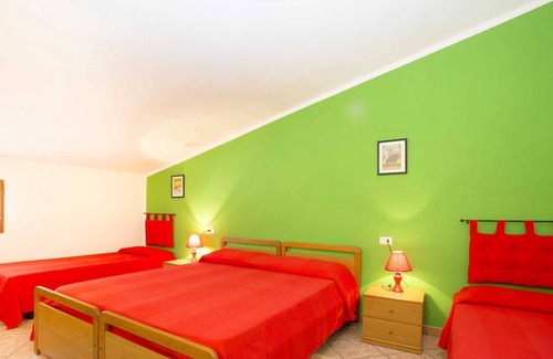Fetovaia Apartamento | Apartment 5 Fetovaia, just 300 meters from the beach with private parking space