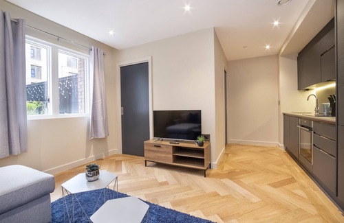 York Cabaña | Apartment 5 Hudson Quarter Luxury Apartments - sleeps 4 guests in 1 bedroom