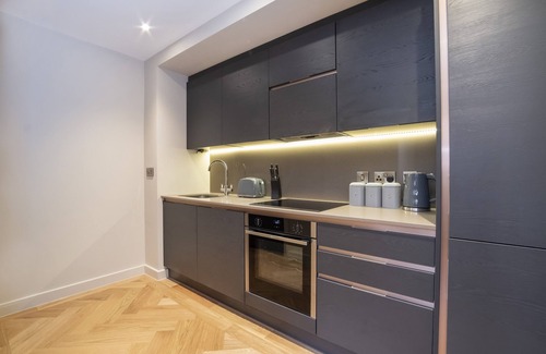 York Cabaña | Apartment 5 Hudson Quarter Luxury Apartments - sleeps 4 guests in 1 bedroom