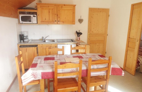 Saint-Jean-d'Arves Apartamento | Apartamento 50 M2 Saint Jean d'Arves al pie de las pistas (310 kms) + piscina