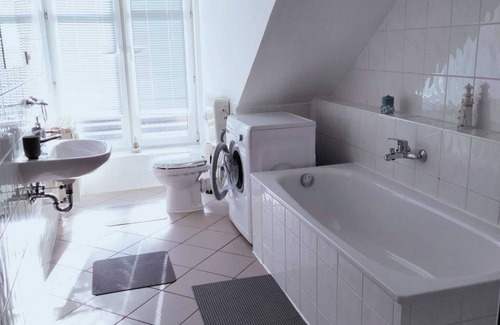 Schipkau Apartamento | Apartment "6 - Haus Lausitzring" with Shared Terrace & Wi-Fi