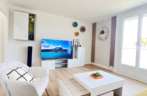 Chateau Apartamento | Apartment 65m2 Ground floor, free parking, Near Nantes