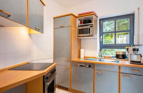Unterkirnach Apartamento | Apartamento '69 m², planta baja' con terraza compartida, jardín compartido y wifi