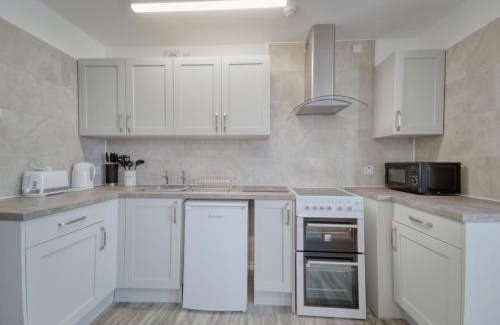 Paignton Casa | Apartment 7 - 1 bedroom Sea front location - Step free access from rear - Free Parking
