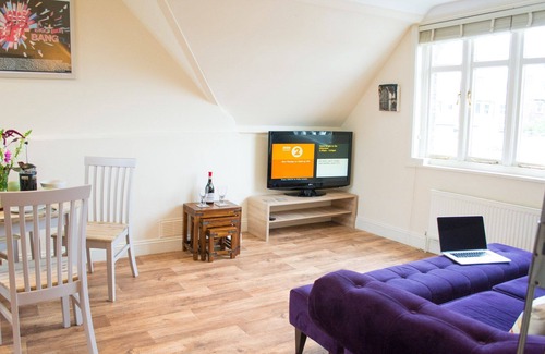Norwich Cabaña | Apartment 7 | York Terrace - Walking Distant from Norwich City Centre!