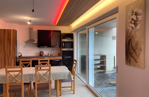 Waschenbeuren Apartamento | Apartamento '81qm' con Terraza Privada y Wi-Fi
