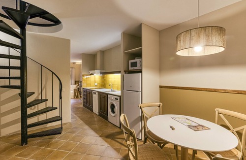 Castello d'Empuries Apartamento | Apartamento 'Apartaments Can Gibert - Palleret' con terraza privada y Wi-Fi