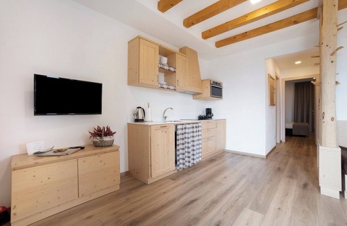 Tremosine Apartamento | Apartamento 'Agriturismo Hegemone Bosco' con vistas a la montaña, terraza privada y Wi-Fi