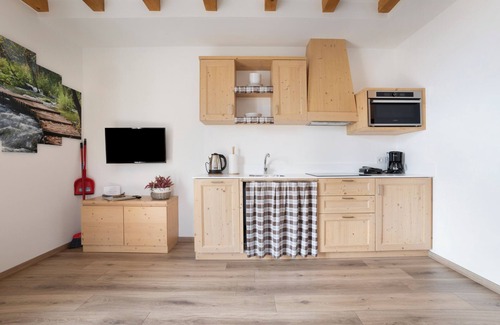 Tremosine Apartamento | Apartamento 'Agriturismo Hegemone Bosco' con vistas a la montaña, terraza privada y Wi-Fi