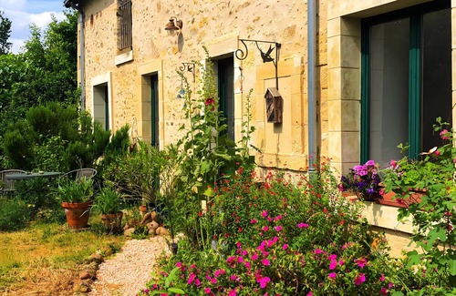 Durtal Apartamento | Apartment 'À L'Aujardière' with Shared Garden and Wi-Fi