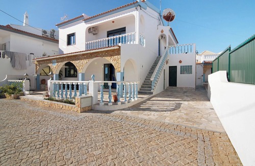 Vila Real Santo Antonio Villa | Apartamento 'Andar de Moradia' con vistas al mar, balcón, piscina compartida y Wi-Fi