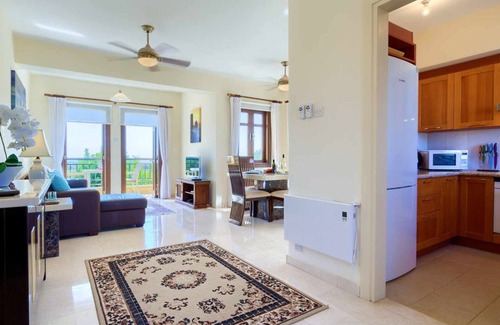 Aphrodite Hills Apartamento | Apartment A12 - Nesoi