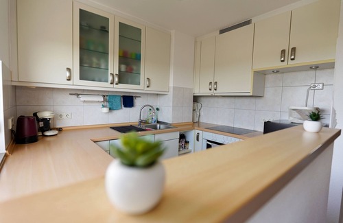 Weinheim Condominio | Apartment above the mountain road
