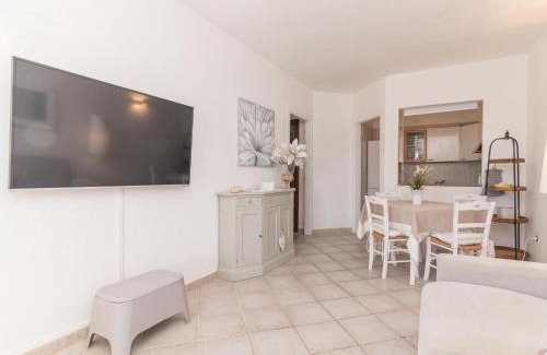 Baia Caddinas Apartamento | Apartment Agrifoglio by Interhome