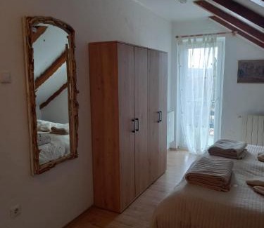 Udbina Casa | Apartment Ajda