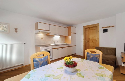 Valle di Casies Apartamento | Apartamento 'Almrausch' con vistas a la montaña, terraza compartida y Wi-Fi