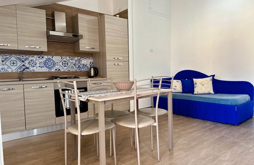 Piazza-Tralia-Pendolo Apartamento | Apartamento 'Alba E Tramonto' con vistas a la montaña, Wi-Fi y aire acondicionado
