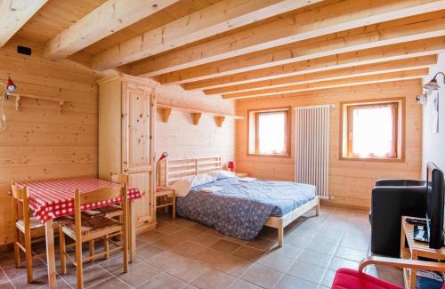 Barcis Apartamento | Apartment Albergo Diffuso - Cjasa de Barce-1 by Interhome