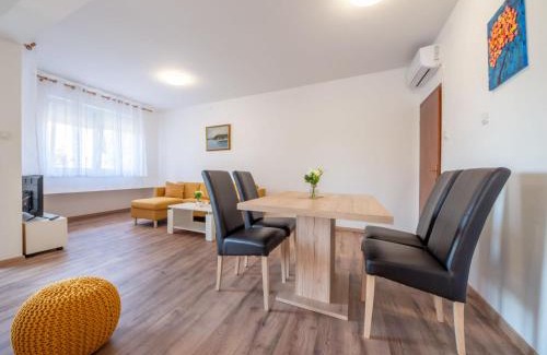 Municipality of Omisalj Apartamento | Apartment Alenka by Interhome