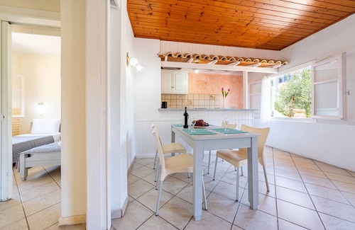 Roda Apartamento | Apartamento 'Alexandros Two Bedroom 2' con piscina compartida, Wi-Fi y aire acondicionado