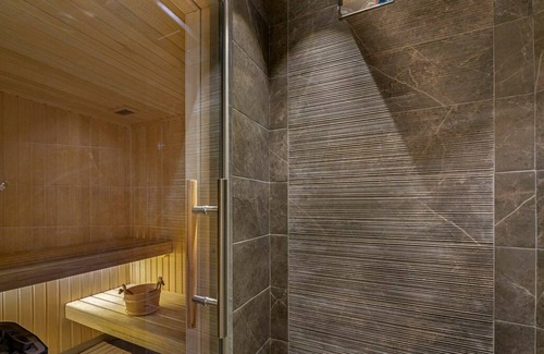 Val-d'Isere Villa | Apartment Alexis - Four Bedroom Villa, Sleeps 8
