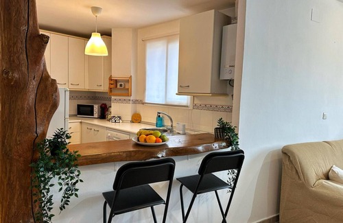 Guejar Sierra Apartamento | Apartamento 'Alojamiento El Pilar' con vistas a la montaña y Wi-Fi