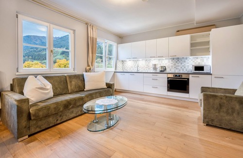 Valle Aurina Apartamento | Apartamento 'Alpen Living - 2ª planta' con vistas a la montaña, bañera de hidromasaje y Wi-Fi