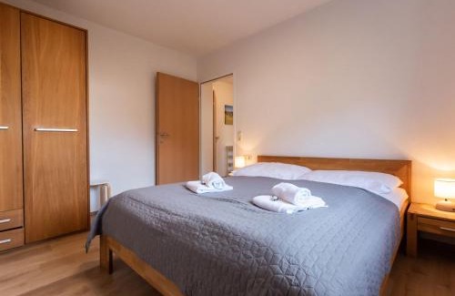 Zell am See Apartamento | Apartment Alpenchalets-5 by Interhome