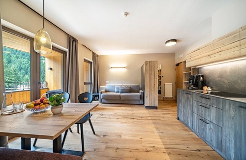 Racines Apartamento | Apartamento 'Alpenspitz Jaufen' con vistas a la montaña, jardín compartido y Wi-Fi