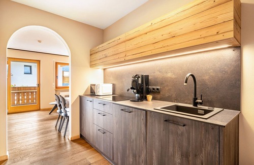 Racines Apartamento | Apartamento 'Alpenspitz App Mareiterstein 2' con vistas a la montaña, jardín compartido y Wi-Fi