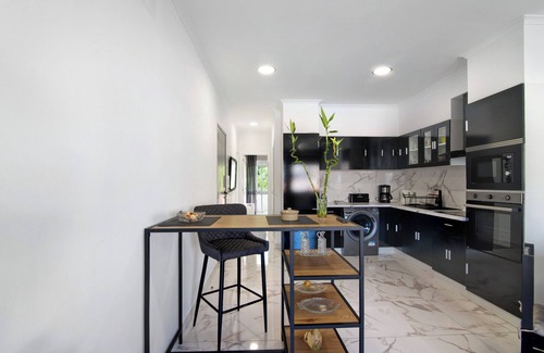 Monte Raposo Apartamento | Apartamento 'Alpha House' con balcón, Wi-Fi y aire acondicionado