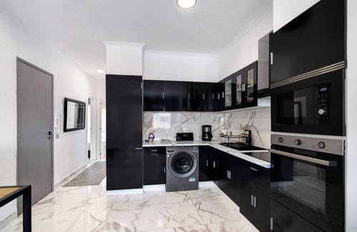 Monte Raposo Apartamento | Apartamento 'Alpha House' con balcón, Wi-Fi y aire acondicionado