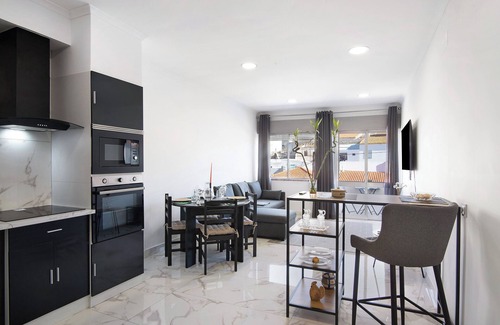 Monte Raposo Apartamento | Apartamento 'Alpha House' con balcón, Wi-Fi y aire acondicionado