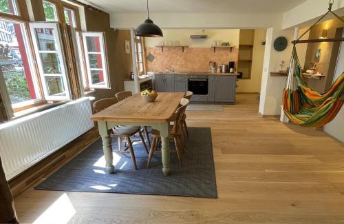 Monschau Apartamento | Apartment Am Fluss im Haus An der Rur