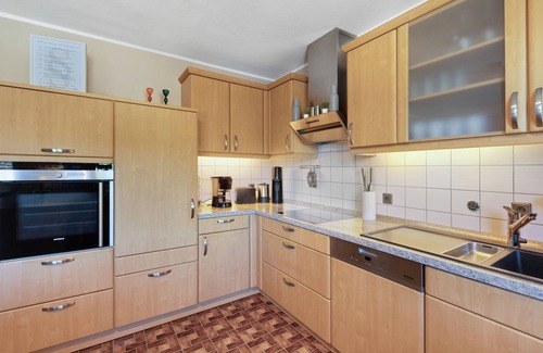 Bad Fredeburg Apartamento | Apartamento 'Am Hügel' con vistas a la montaña, terraza privada y Wi-Fi