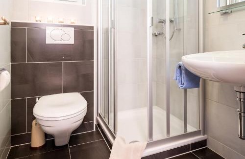 Saas Grund Apartamento | Apartment Amici-2 by Interhome