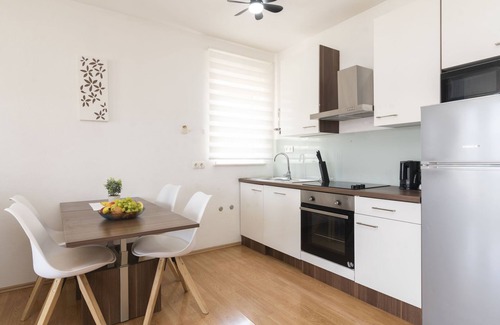 Municipality of Trogir Apartamento | Apartamento Anđa by Interhome