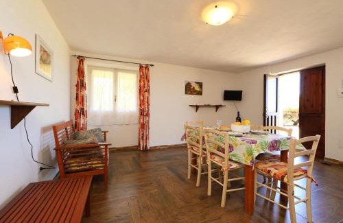 La Ciaccia Apartamento | Apartment Ananas 2 A by Interhome