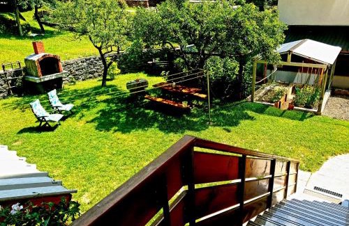 Podbrdo Apartamento | Apartment and Garden house among the mountains
