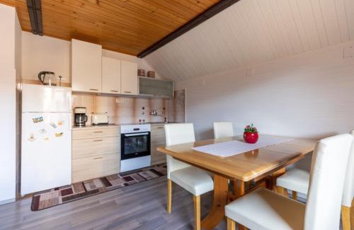 Studor Casa | Apartment and room Mateja Kovačič