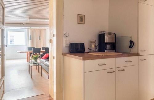 Altstadt Apartamento | Apartment "Angelika" in Urban Heritage House near Lake Constance with Wi-Fi & Patio