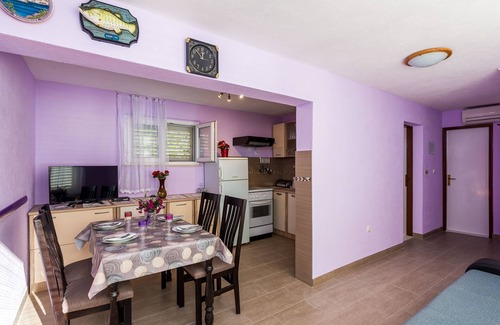 Lozica Apartamento | Apartment Angelina - Two Bedroom Apartment with Terrace and Sea View