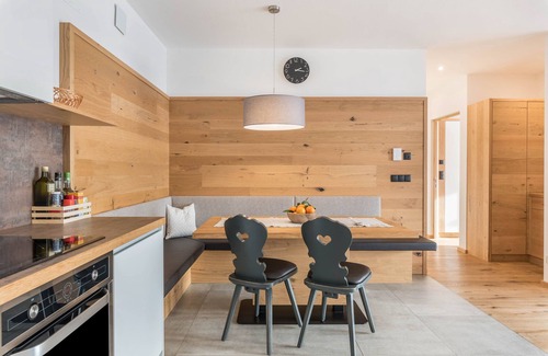 Lajen Apartamento | Apartamento "Anger Living Raschötz" con vistas a la montaña, jardín compartido y Wi-Fi